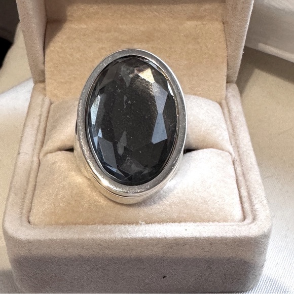 đź’‹ Elegant Silver and Black Sephora 2007 Anniversary Lip Gloss Cocktail Ringđź’‹ - Picture 2 of 16